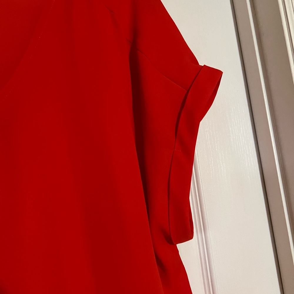 BOLD Elements Red Women's Top with Gold Zipper Size L - Picture 2 of 7